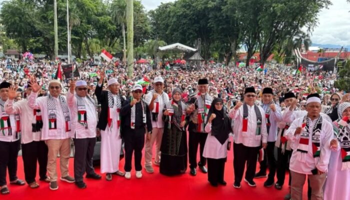 Ribuan Warga Padati Kantor Gubernur Sumbar, Suarakan Palestina