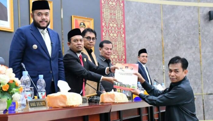 Wali Kota dan DPRD Padang Sepakat Kelola APBD 2026 dengan Efisien