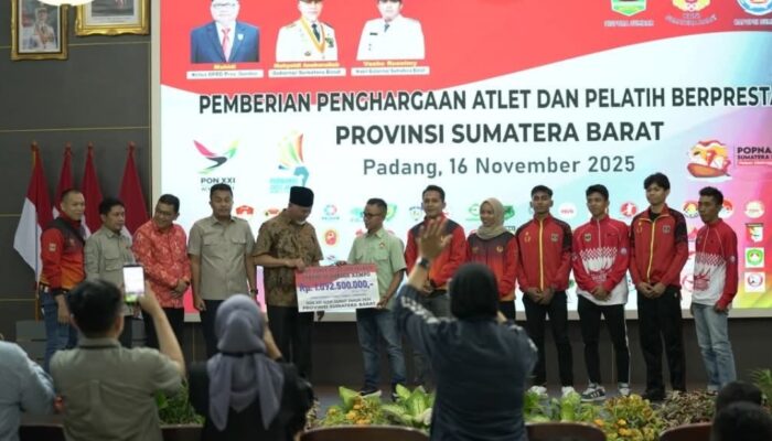 Cair Rp9,1 Milyar, Pelatih dan Atlet Sumbar Berprestasi Terima Bonus