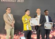 Bawaslu Sumbar Raih Penghargaan Kehumasan Terbaik 2025