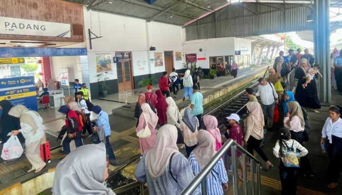 Ayoo Buruan Dipesan, Tiket KA Masa Angkutan Nataru 2025 Masih Tersedia