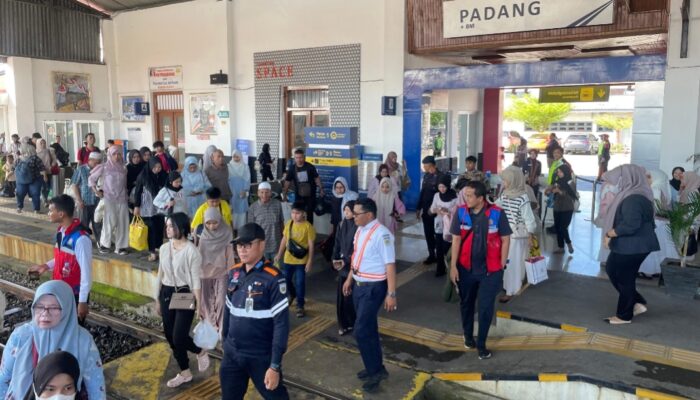 Nataru Belum Usai, KAI Sumbar Sudah Layani Lebih dari 100 Ribu Penumpang