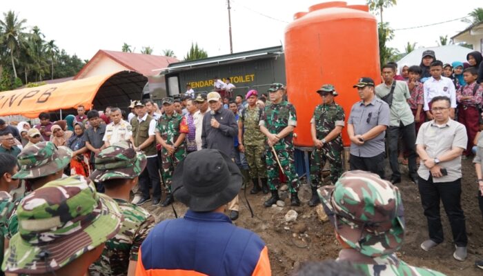 Danrem 032/Wbr Dampingi Menkopolkam Tinjau Lokasi Bencana di Agam
