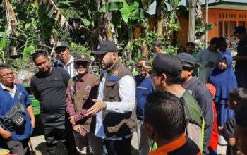 Wako Puji Semangat Goro Warga Dadok Tunggul Hitam Bersih bersih