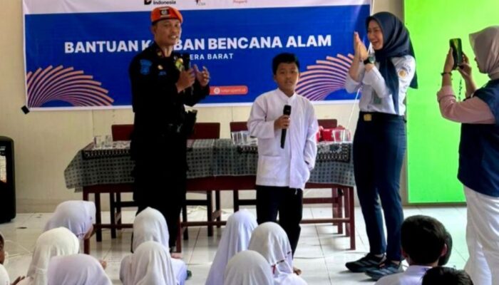 KAI Sumbar Bersama KAI Properti Sapa Sekolah Terdampak Bencana Batang Anai