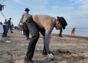 Jelang Ramadan, Pantai Padang Bersolek, Ratusan Personel Gabungan Bersih -bersih