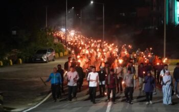 Pawai Obor Meriahkan Semarak Ramadan 1447 H di Padang Panjang